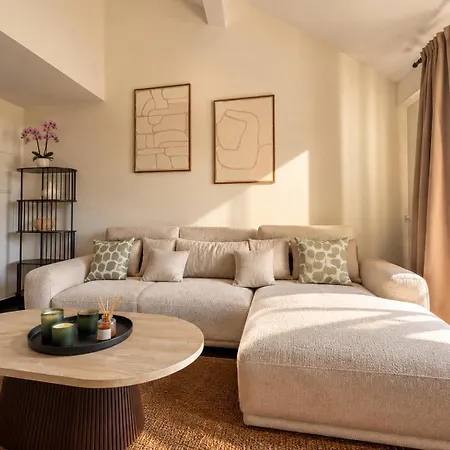 Duplex Cosy Et Luxueux De 110m2 Avec Terasse Tres Proche De L'atomium *