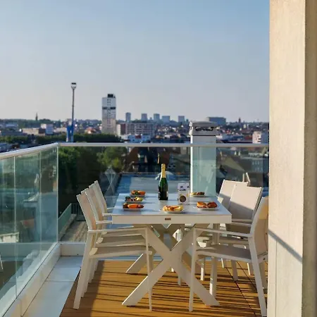 Penthouse 2bdr With 160 Midi 33 By Reside Apartment *