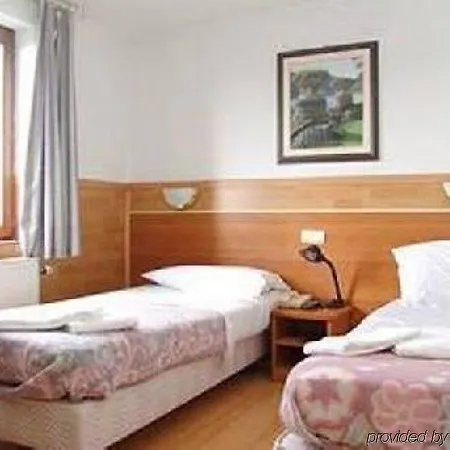 Aristote Hotel