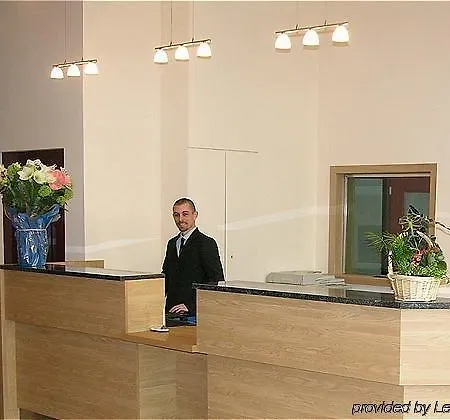 ユーロ キャピタル ホテル 4*