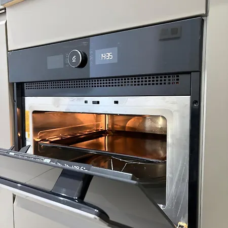 Luxurious And Cozy Flat Near Atomium In Apartment Brüssel