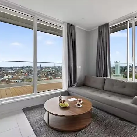 Penthouse 2 Bdr With 160 View By Reside Brüssel