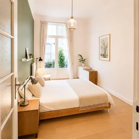 Apartment Spacious 4br In Brüssel