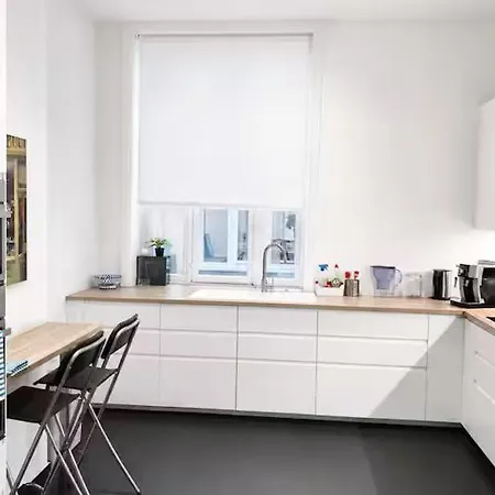 Spacious 4br In *