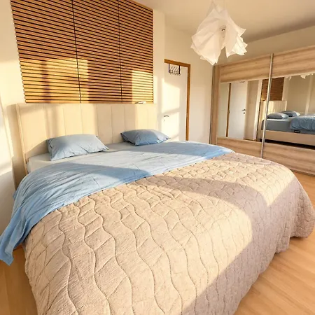 Duplex Cosy Et Luxueux De 110m2 Avec Terasse Tres Proche De L'atomium Apartment *