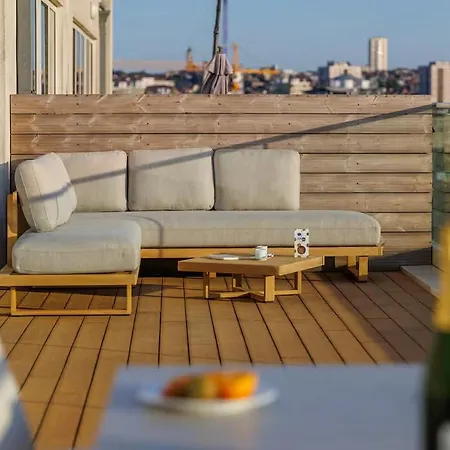 Three Bdr Penthouse With View Midi 33 By Reside * Brüssel
