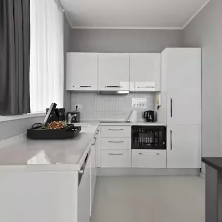 Penthouse 2 Bdr With 160 View By Reside