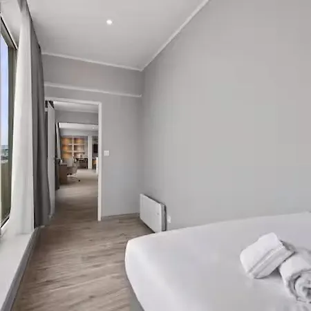 Three Bdr Penthouse With View Midi 33 By Reside Brüssel