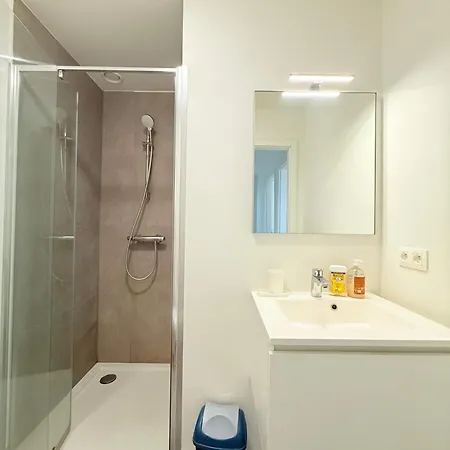 Daire Lovely And Cosy Elegant Near Atomium, Ideal For Families