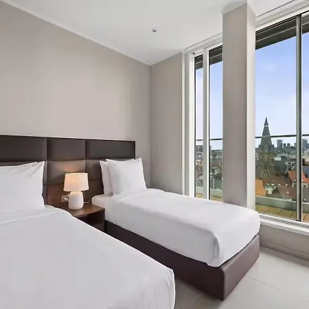 Penthouse 2bdr With 360 Midi 33 By Reside Apartment