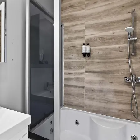 Apartment Penthouse 2bdr With 160 Midi 33 By Reside
