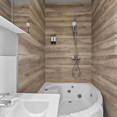 Apartment Penthouse 2bdr With 360 Midi 33 By Reside