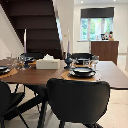 Apartment Luxurious And Beautiful App In Near Atomuim Brüssel