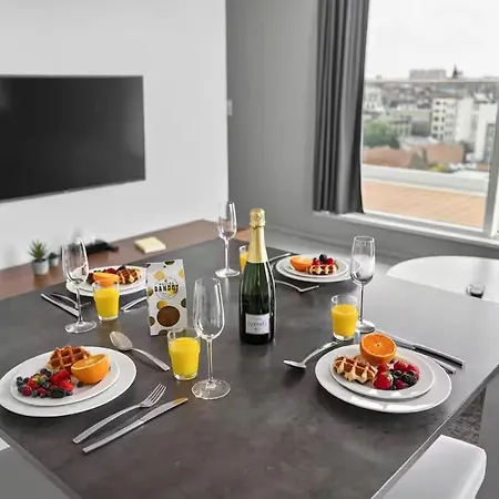 Penthouse 2 Bdr With 160 View By Reside Apartment