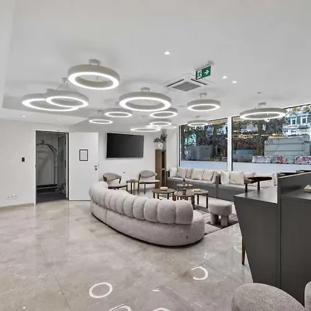 Penthouse 2bdr With 160 Midi 33 By Reside Apartment *