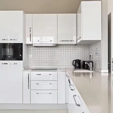 Apartment Penthouse 2bdr With 360 Midi 33 By Reside Brüssel
