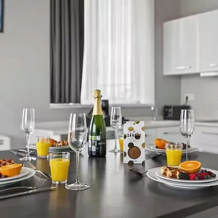 Apartment Penthouse 2 Bdr With 160 View By Reside