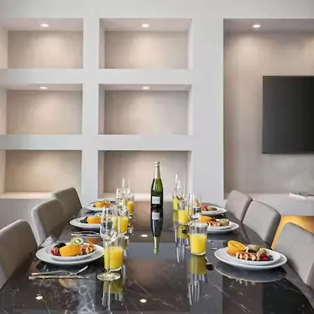 Apartment Three Bdr Penthouse With View Midi 33 By Reside Brüssel