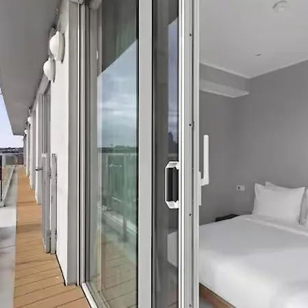 Penthouse 2 Bdr With 160 View By Reside Apartment