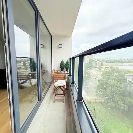 Lovely And Cosy Elegant Near Atomium, Ideal For Families