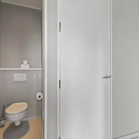 Penthouse 2 Bdr With 160 View By Reside Apartment *