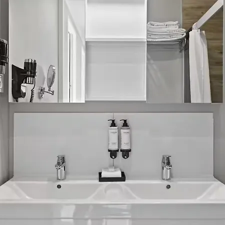 Apartment Penthouse 2 Bdr With 160 View By Reside *