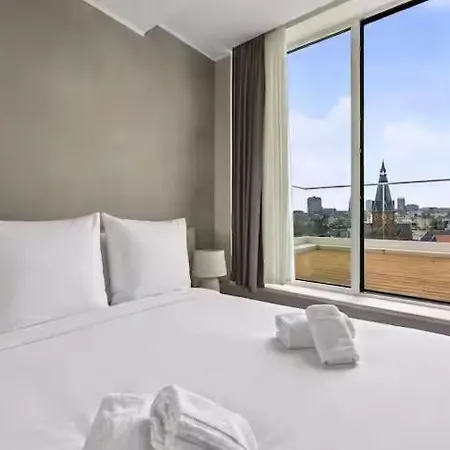 Three Bdr Penthouse With View Midi 33 By Reside Apartment Brüssel