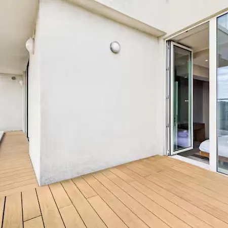 Three Bdr Penthouse With View Midi 33 By Reside Apartment Brüssel