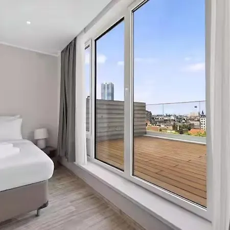Apartment Three Bdr Penthouse With View Midi 33 By Reside Brüssel