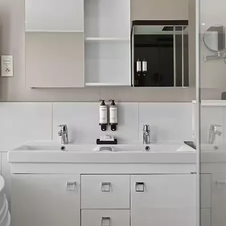 Apartment Penthouse 2bdr With 360 Midi 33 By Reside Brüssel