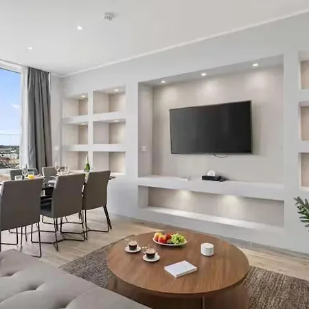 Three Bdr Penthouse With View Midi 33 By Reside Apartment Brüssel