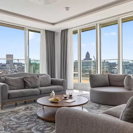 Apartment Penthouse 2bdr With 360 Midi 33 By Reside