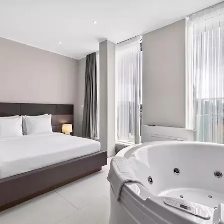 Penthouse 2bdr With 360 Midi 33 By Reside Apartment *