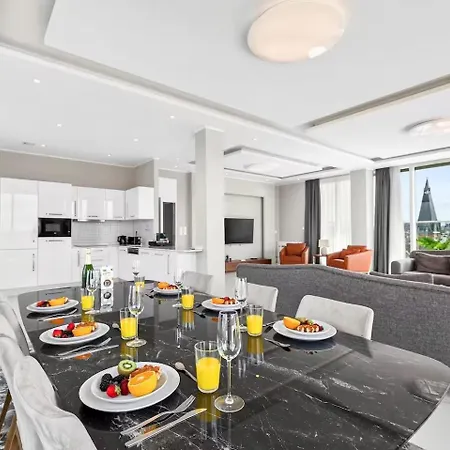 Apartment Penthouse 2bdr With 360 Midi 33 By Reside *