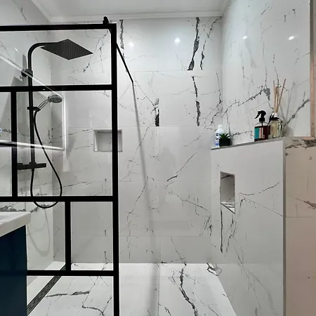 Apartment Family And Group Near Midi Station Of Up To 8-9 Guests
