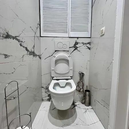 Apartment Family And Group Near Midi Station Of Up To 8-9 Guests *