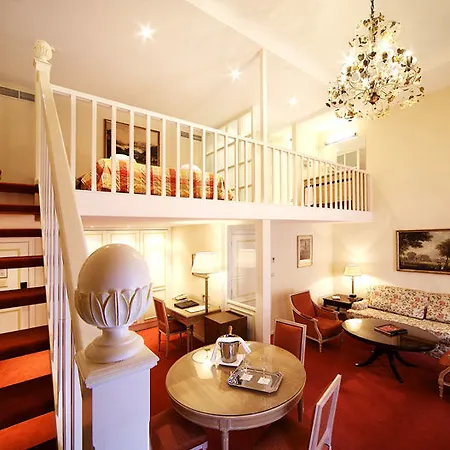 Metropole Hotel