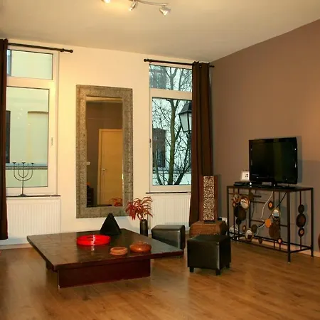 Boomhostel Cite Apartment 4*