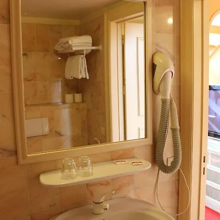 Matignon Szálloda 3*