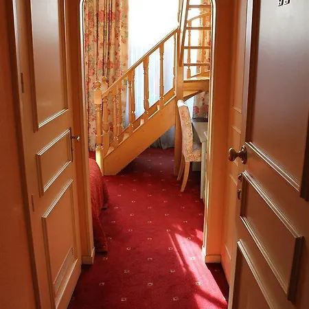 Matignon Szálloda 3*