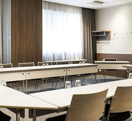 Novotel Centre Hotel 4*