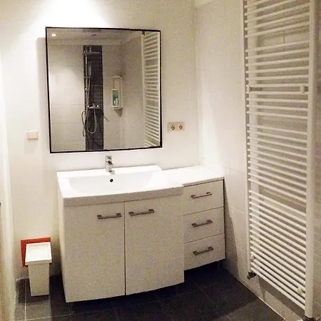 Apartment In Brussels' Commercants