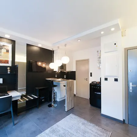 Realtycare Flats Grand Place