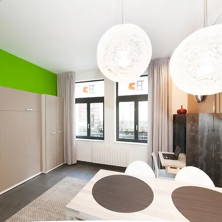 Realtycare Flats Grand Place Aparthotel *