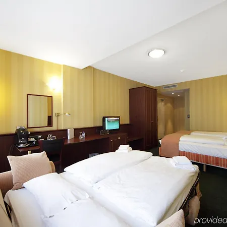 Schuman By Ihg Hotel 4*