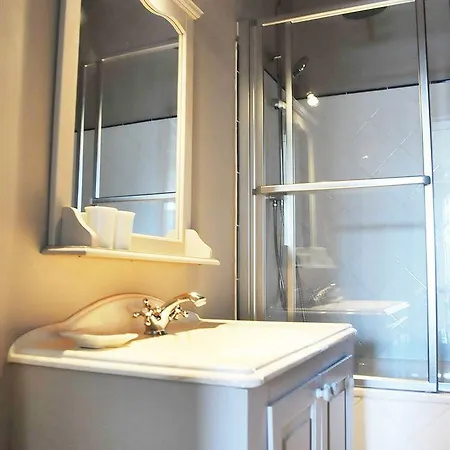 Leopoldine Bed & Breakfast 3*