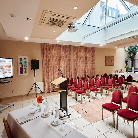 Leopold Eu Hotel