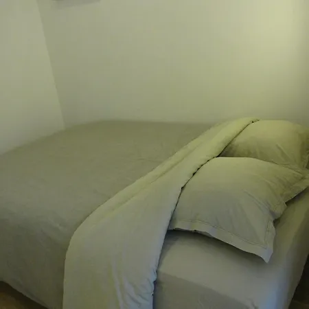 Апартаменты Ixelles Flats