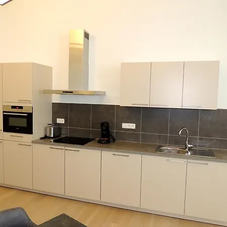 Aparthotel Chambon Suites 2*