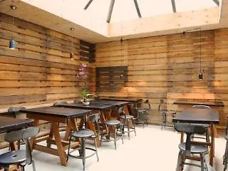 酒店 9hotel Chelton 3*